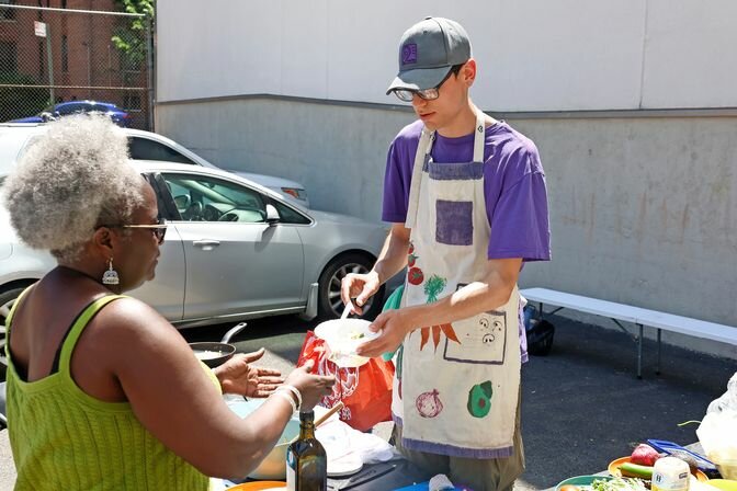 Riverdale Y Farmers' Markets